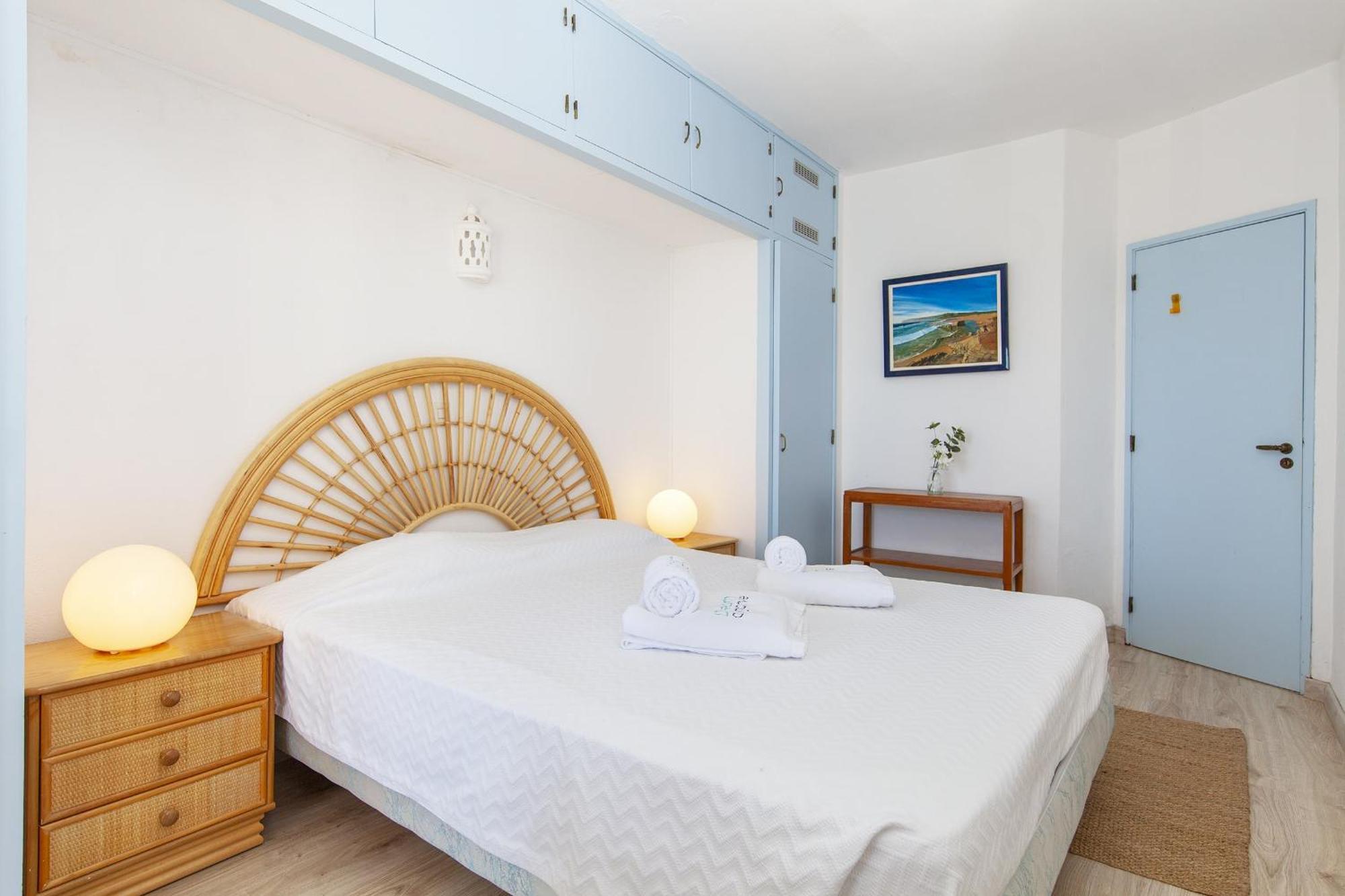 C22 - Beco Do Poco Beach Townhouse In Praia Da Luz Экстерьер фото