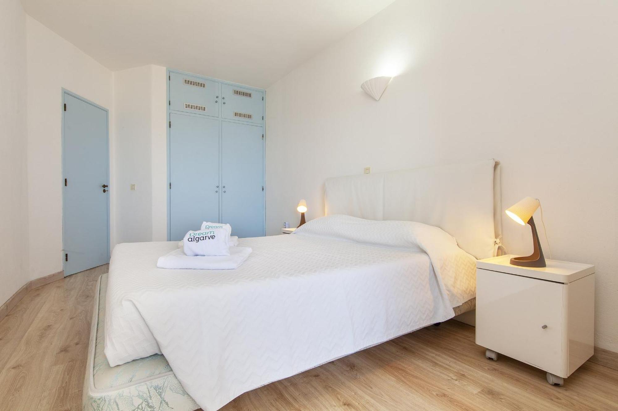 C22 - Beco Do Poco Beach Townhouse In Praia Da Luz Экстерьер фото
