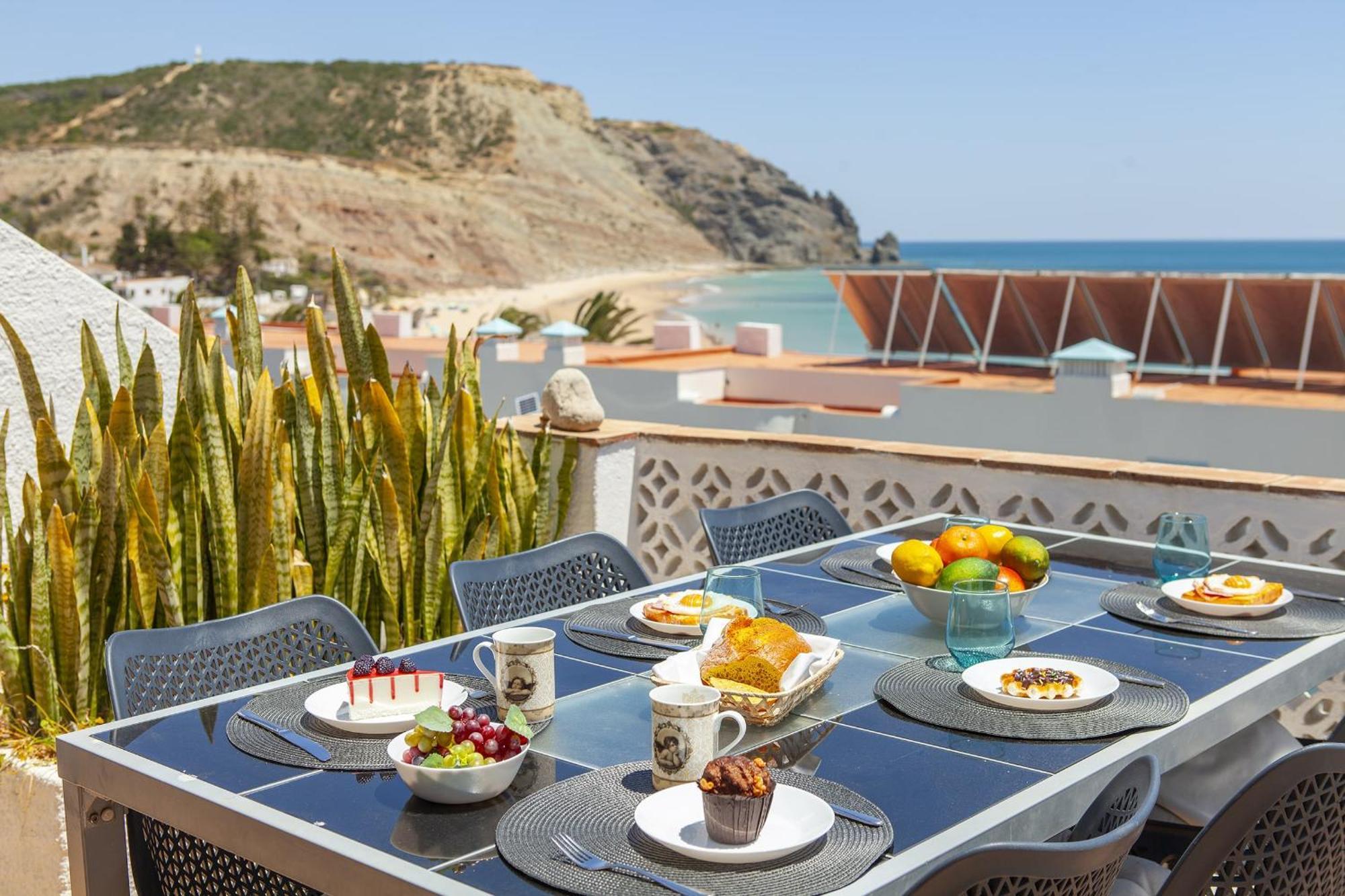 C22 - Beco Do Poco Beach Townhouse In Praia Da Luz Экстерьер фото
