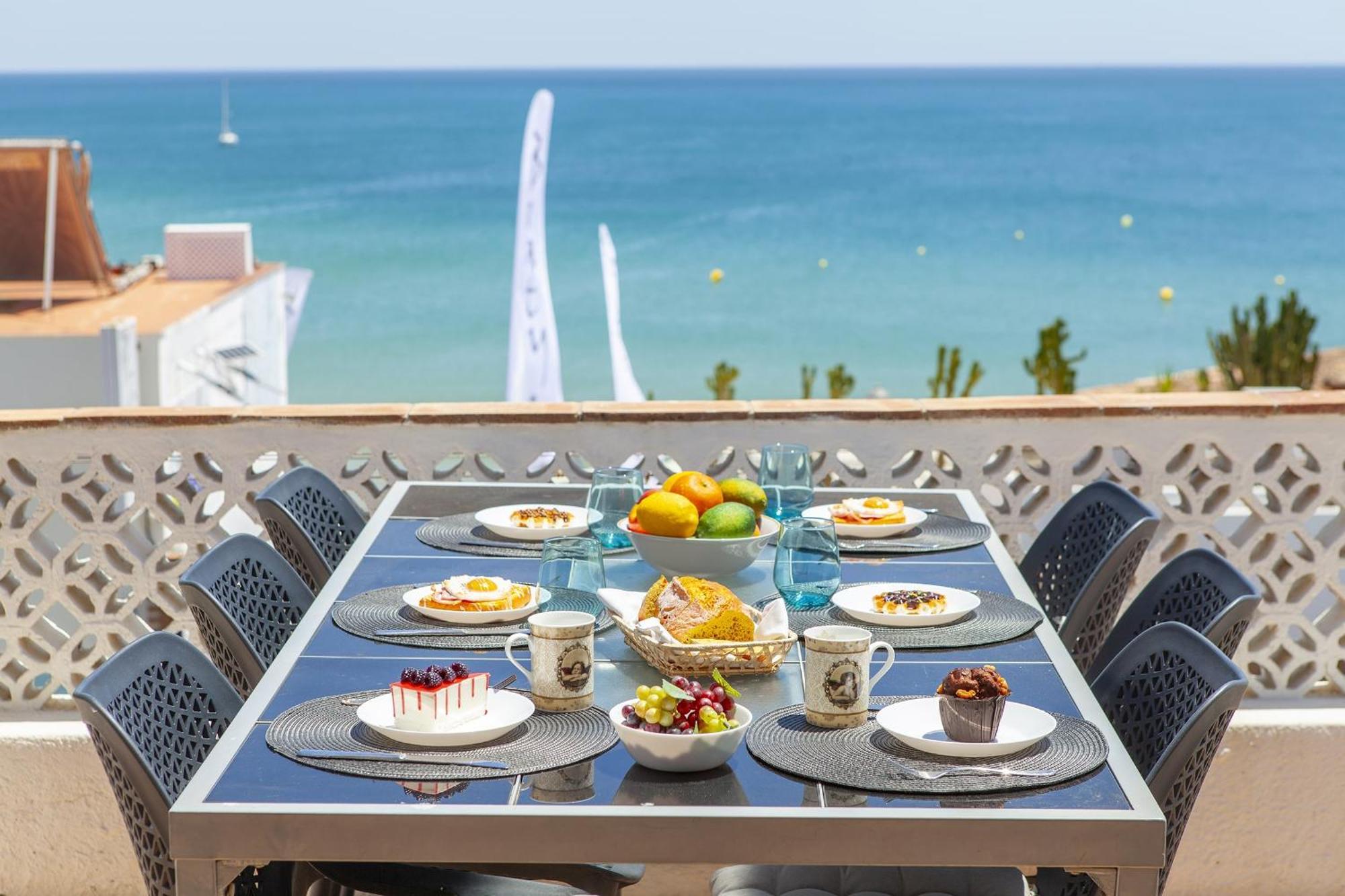 C22 - Beco Do Poco Beach Townhouse In Praia Da Luz Экстерьер фото