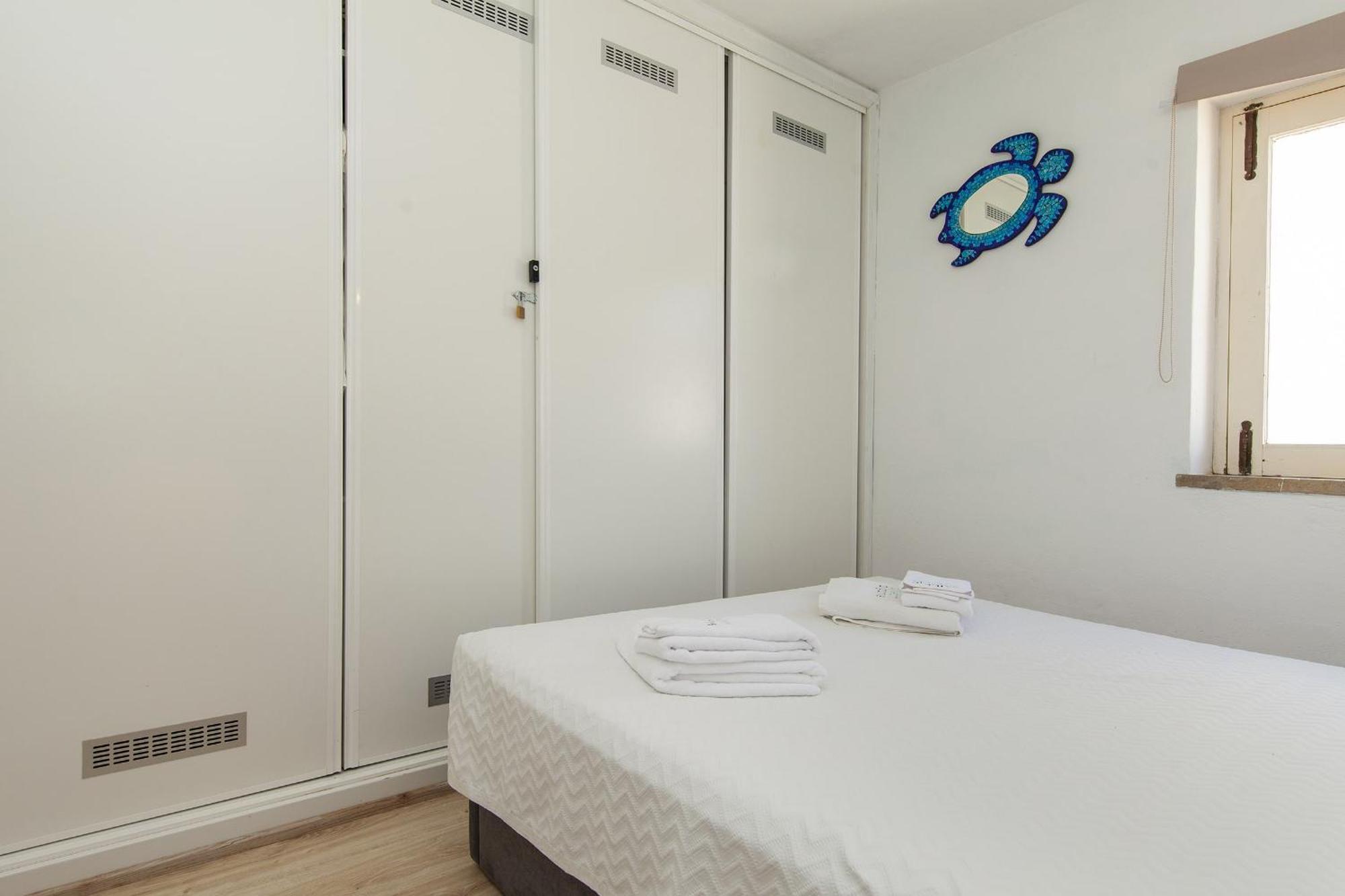C22 - Beco Do Poco Beach Townhouse In Praia Da Luz Экстерьер фото