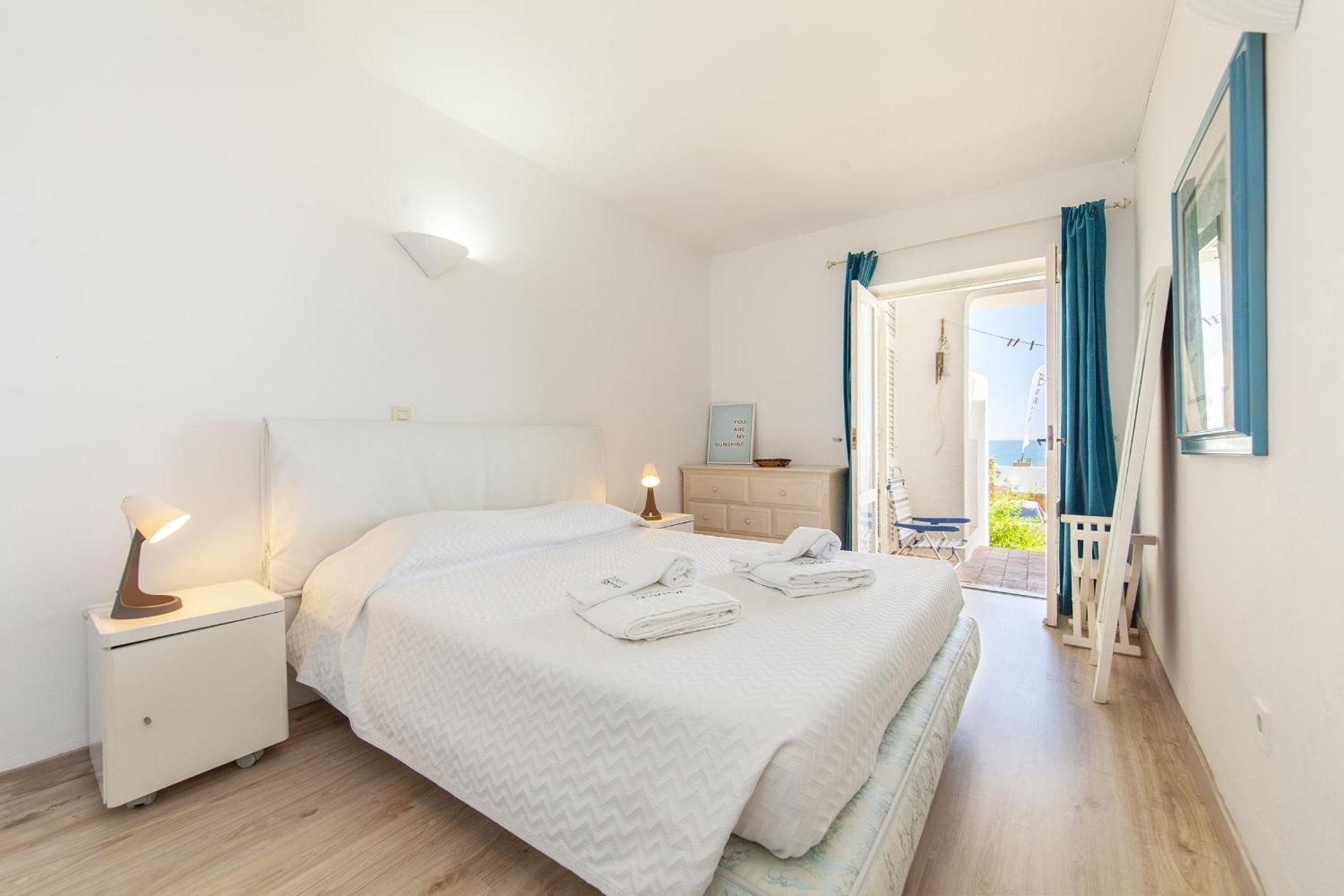C22 - Beco Do Poco Beach Townhouse In Praia Da Luz Экстерьер фото
